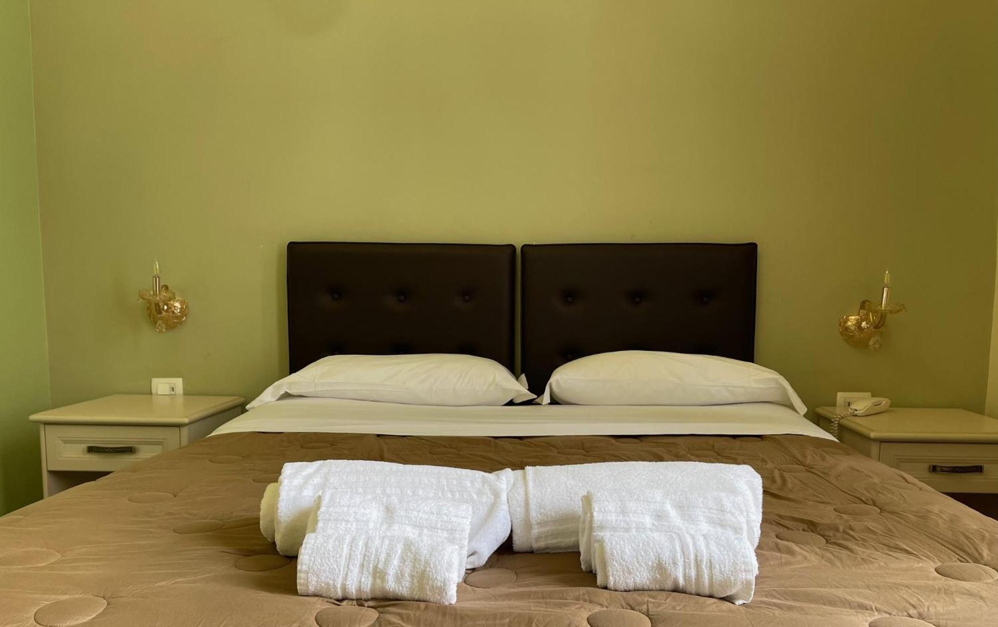 Umberto House 3*